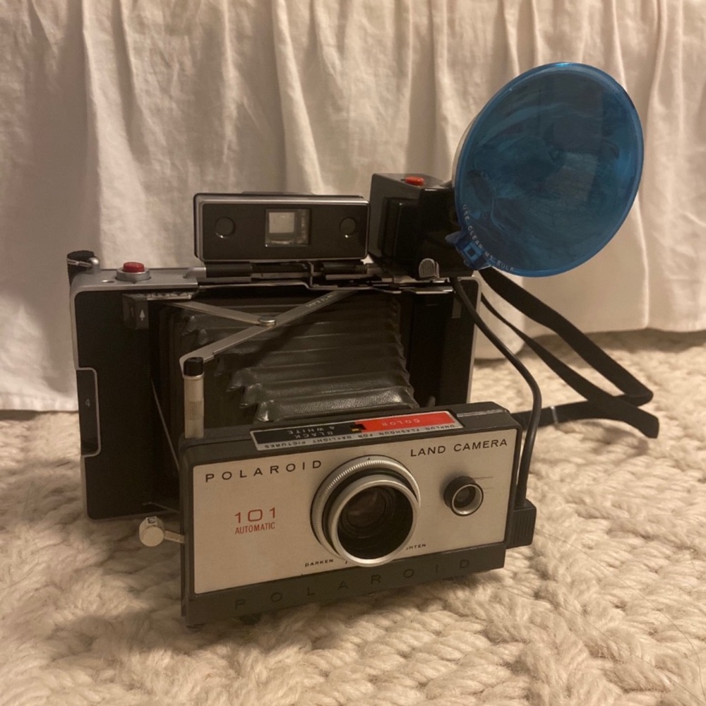 Vintage Polaroid Land Camera 101 Auomatic - year 1968